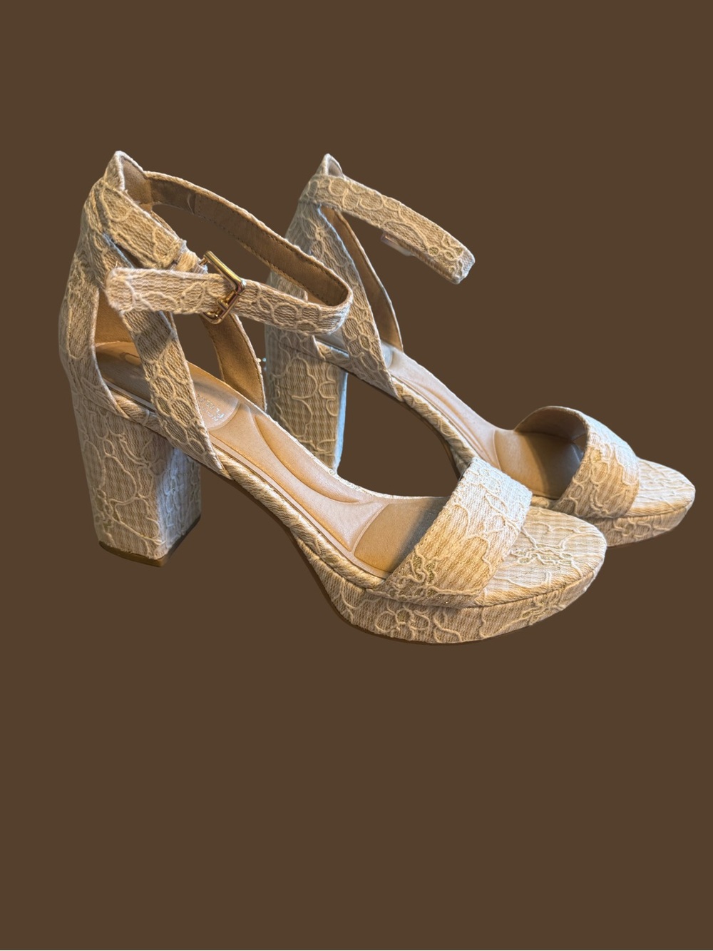 CL by Laundry Lace Cream Platform Block Heel Sandals NWOT